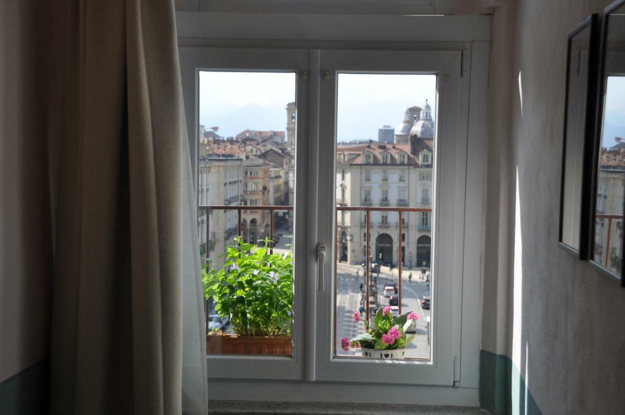 Apartamento Mansarda In Piazza Castello Turín Exterior foto